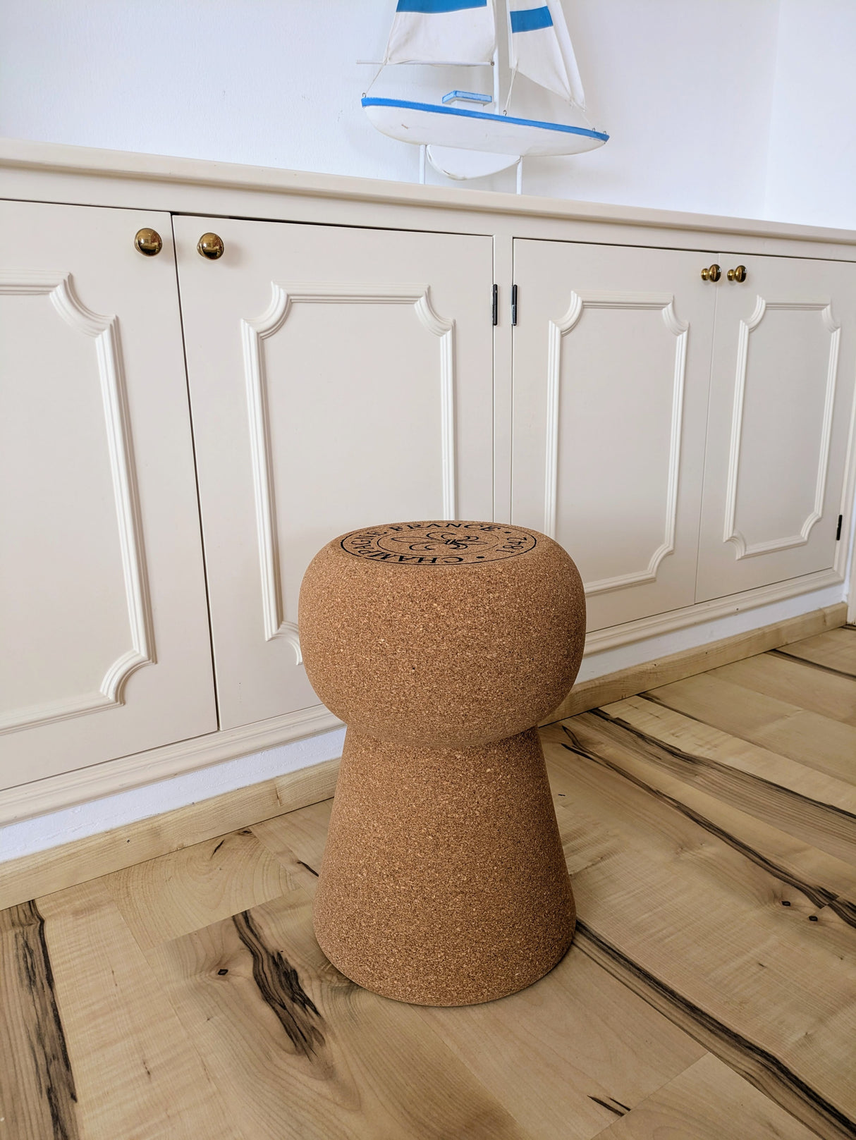 Cork Royale Champagne Stool
