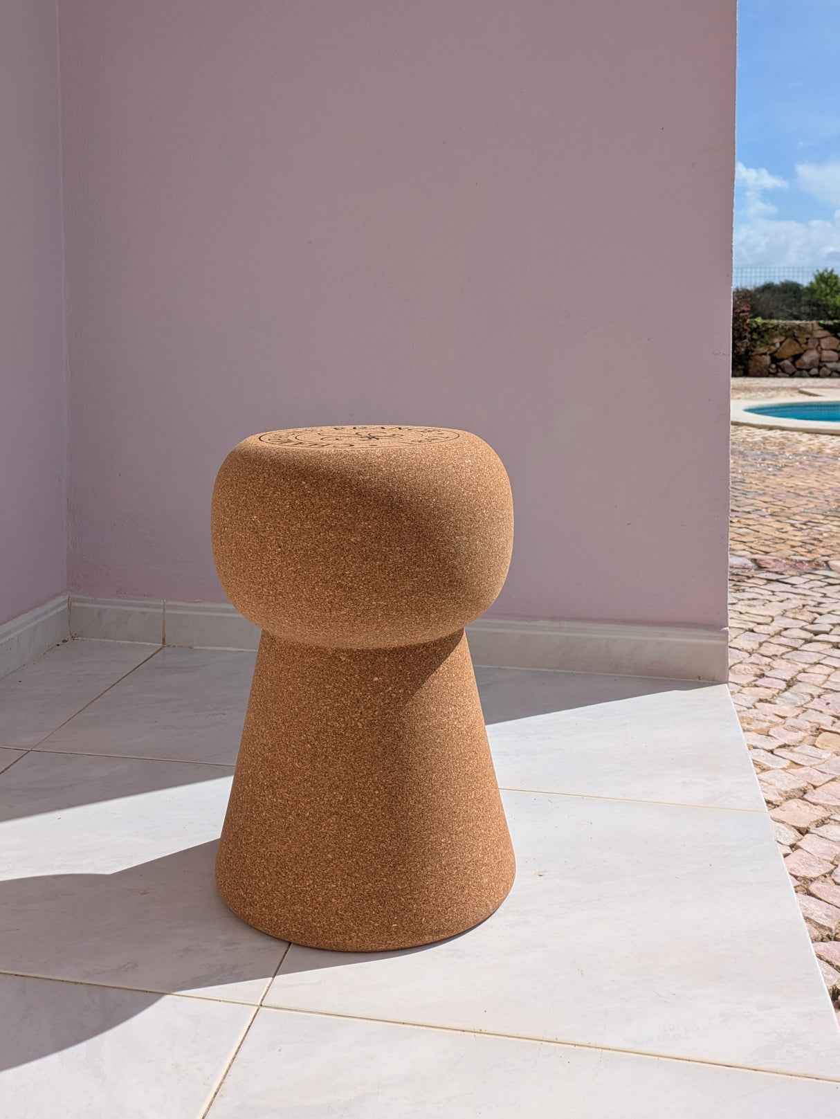 Cork Royale Champagne Stool